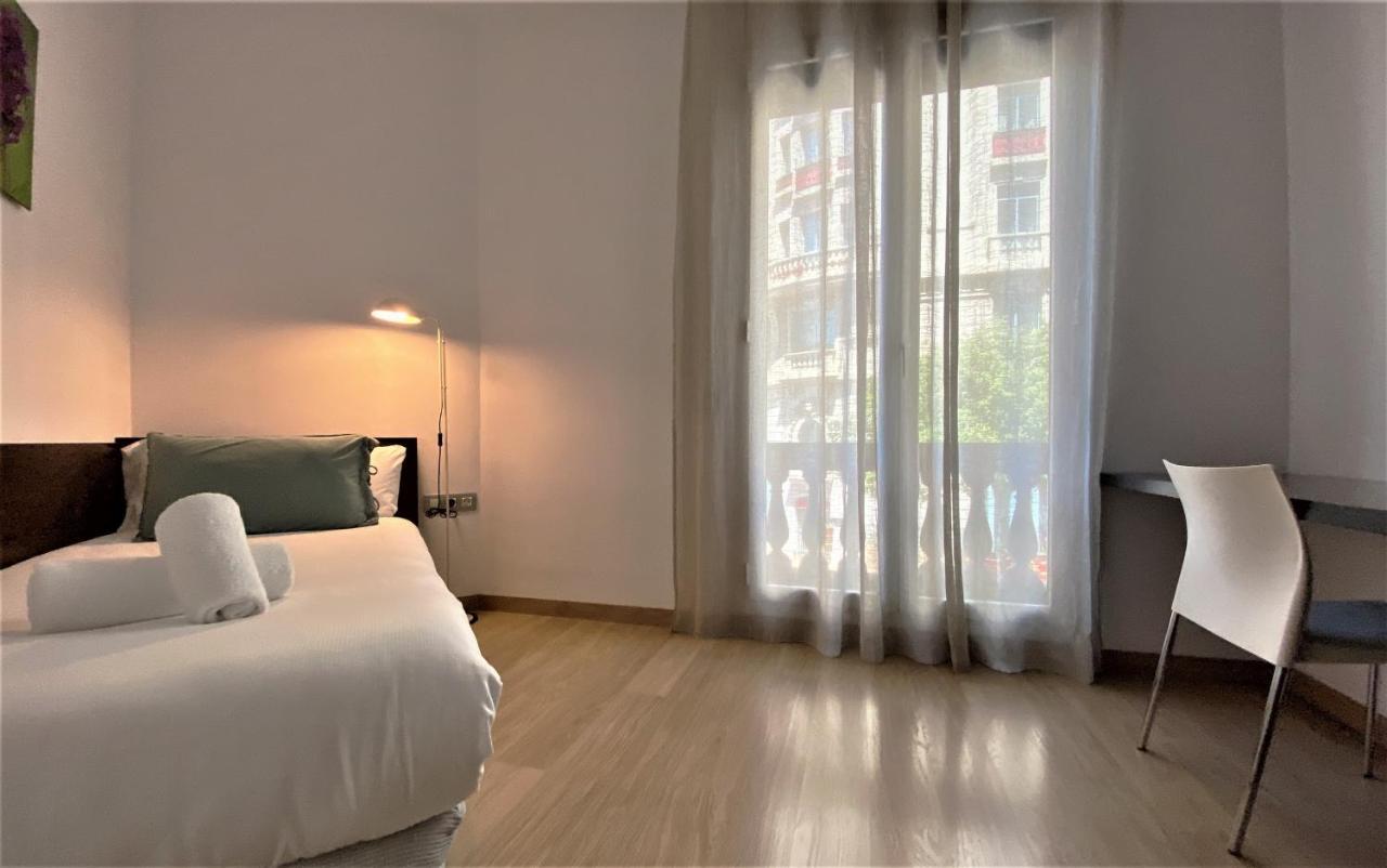 Fisa Rentals Gran Via Apartments Barcelona Exteriér fotografie