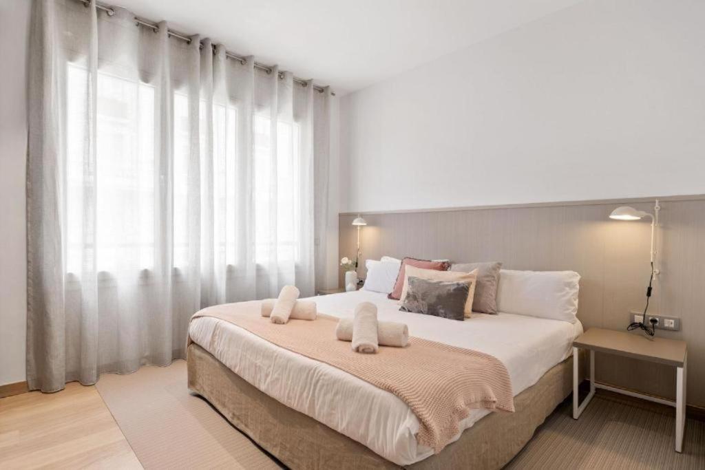 Fisa Rentals Gran Via Apartments Barcelona Exteriér fotografie