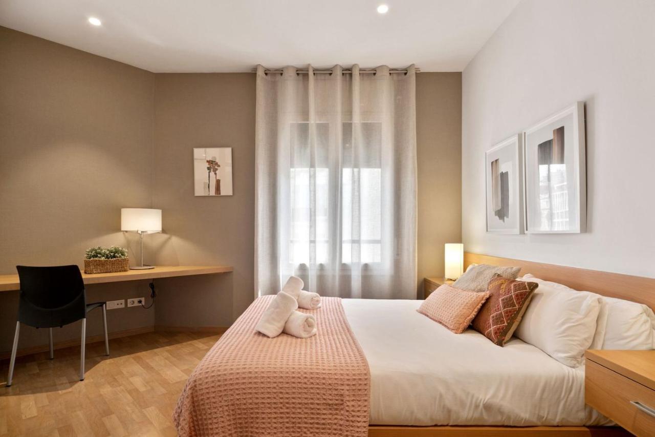 Fisa Rentals Gran Via Apartments Barcelona Exteriér fotografie